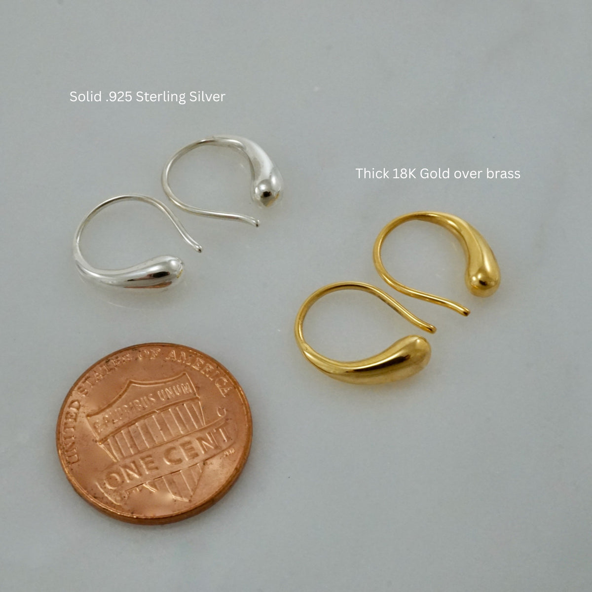 Tiny Hoop Earrings • Raindrop Teardrop Huggie • Everyday Minimalist Earrings • 18K Gold (290)