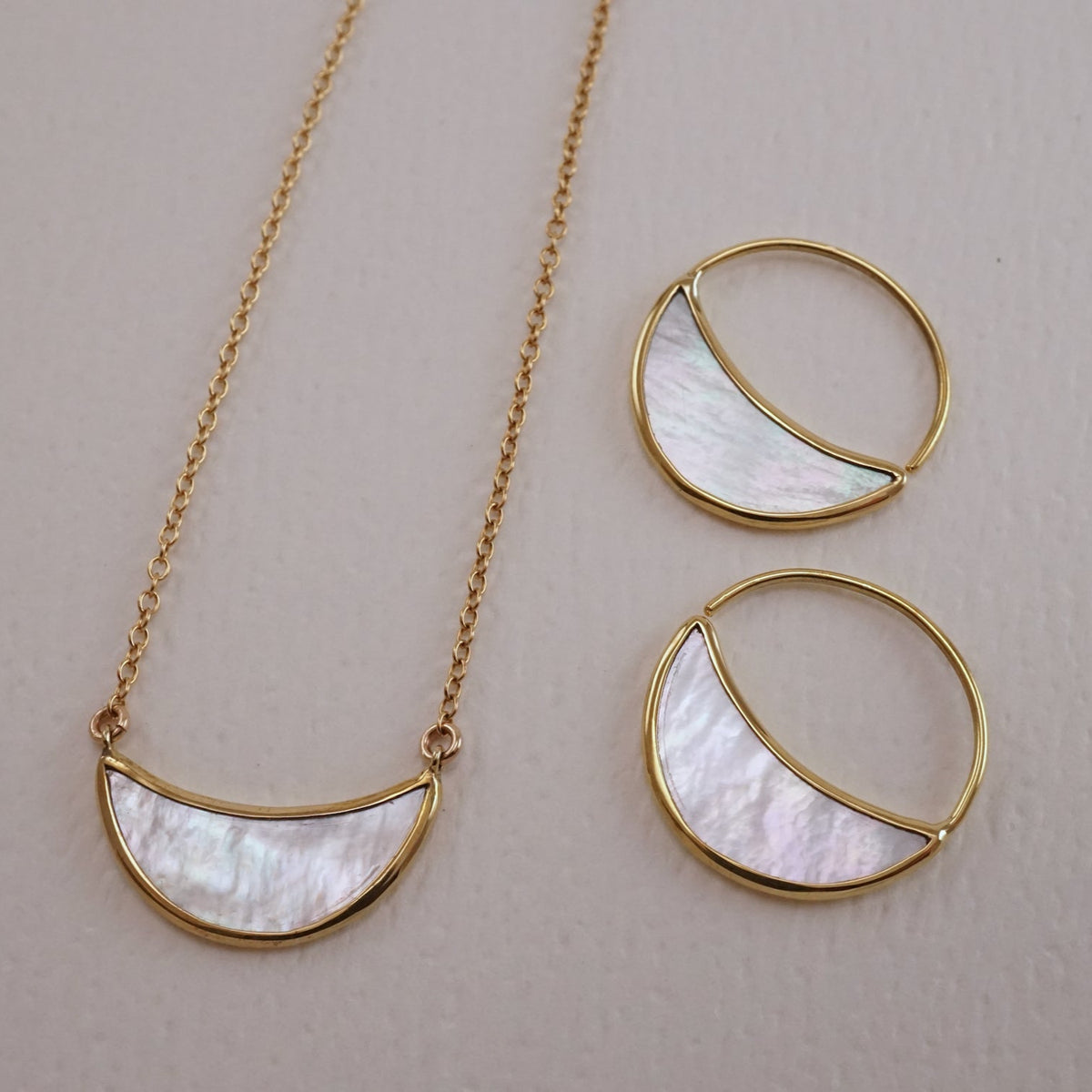 Necklace and Hoops Jewelry Set - Mother Of Pearl - Eclipse Small Jewelry Set (248, 249)