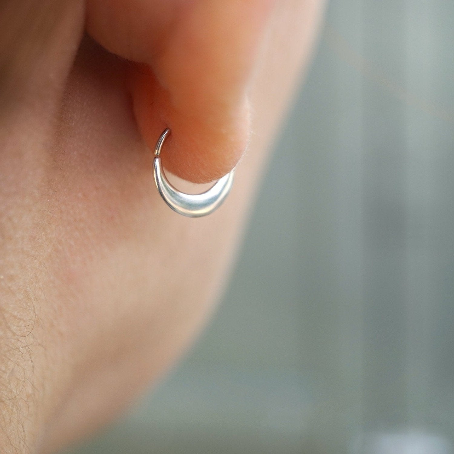 TILO JEWELRY 925 Sterling Silver 16mm Skinny Round Endless Hoop Earrings – Minimalist, Stackable