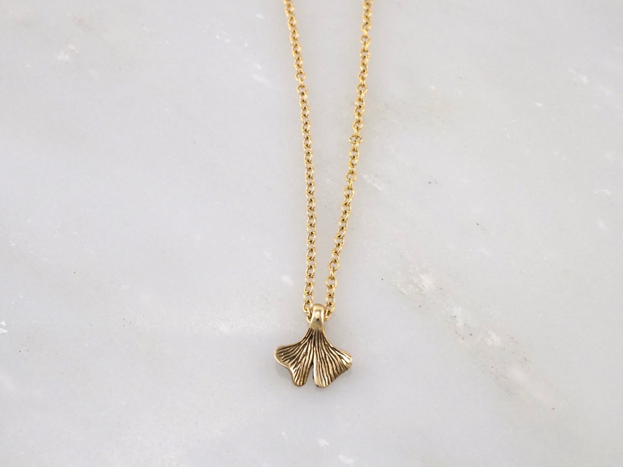 Ginkgo Necklace - Leaf pendant - Gold Filled delicate chain (B230)