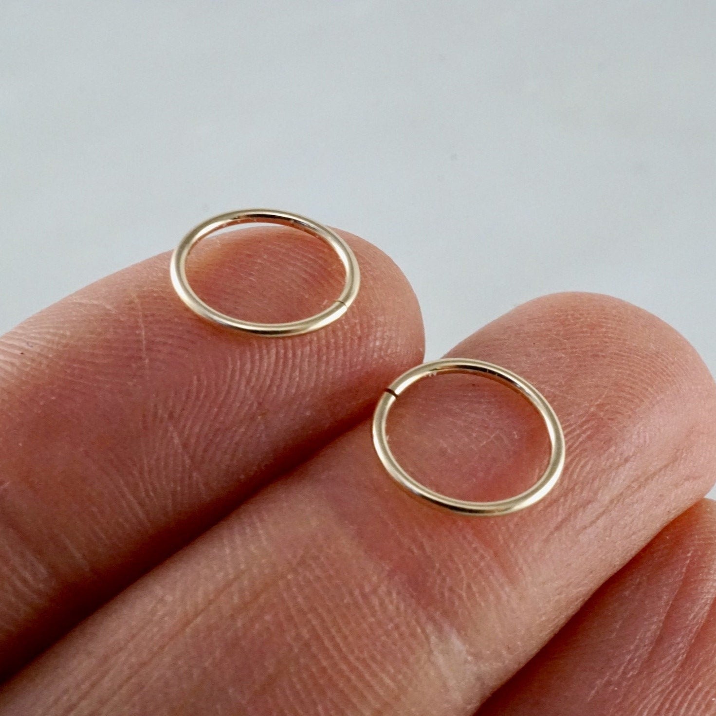 Cartilege Hoop, Helix Hoop, Tragus Hoop, Nose Hoop Ring piercing, 14K Gold Filled Mini 20g Small Earring, 6mm, 7mm, 8mm, 9mm, 10mm, 11mm