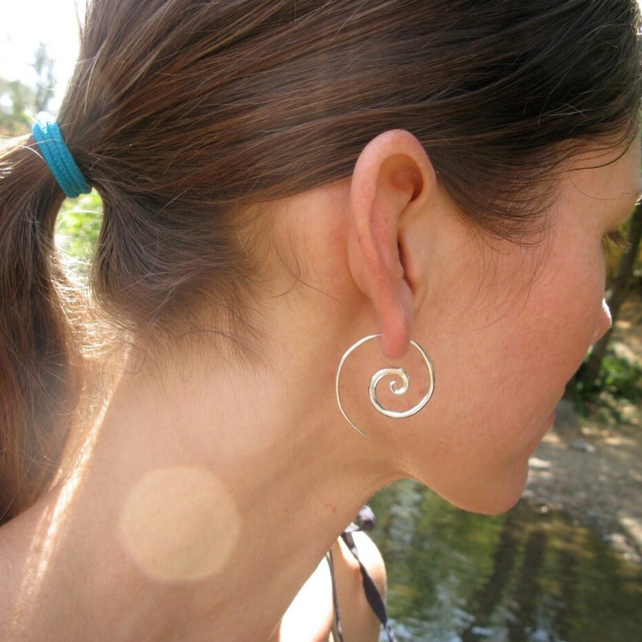 Spiral Earrings Gold - Medium Taped Minimal Jewelry (036GP)