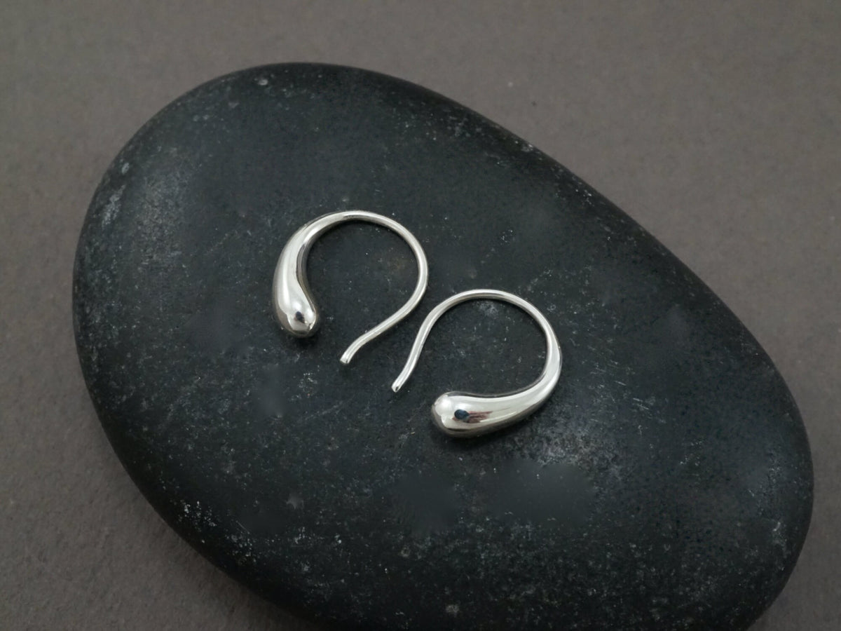 Minimalist Raindrop Hoops Horseshoe Earrings Gold (290)