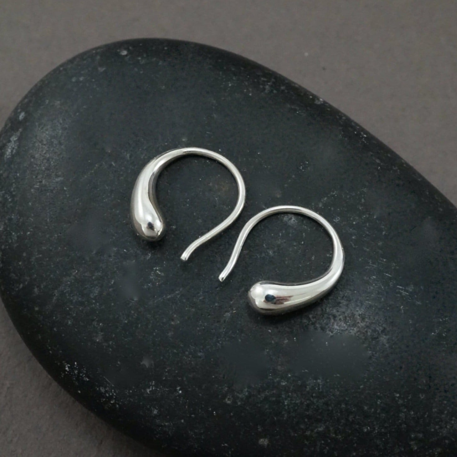 Minimalist Raindrop Hoops - Huggie Earrings Solid Sterling Silver (290)